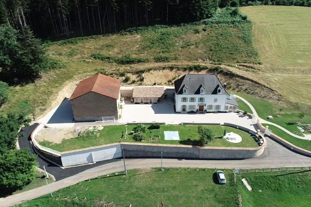 Le Domaine De La Source Hotell Chauffailles Exteriör bild